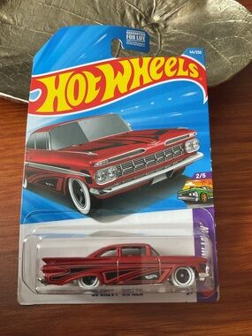 Hoy wheels 59 Chevy impala Red Classic Custom Die-Cast Car - Collector Toy